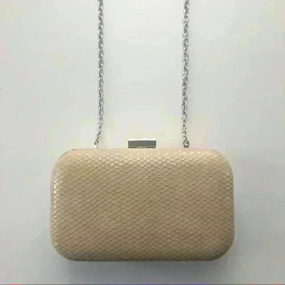 Women’s Clutch - Picture 4 of 4